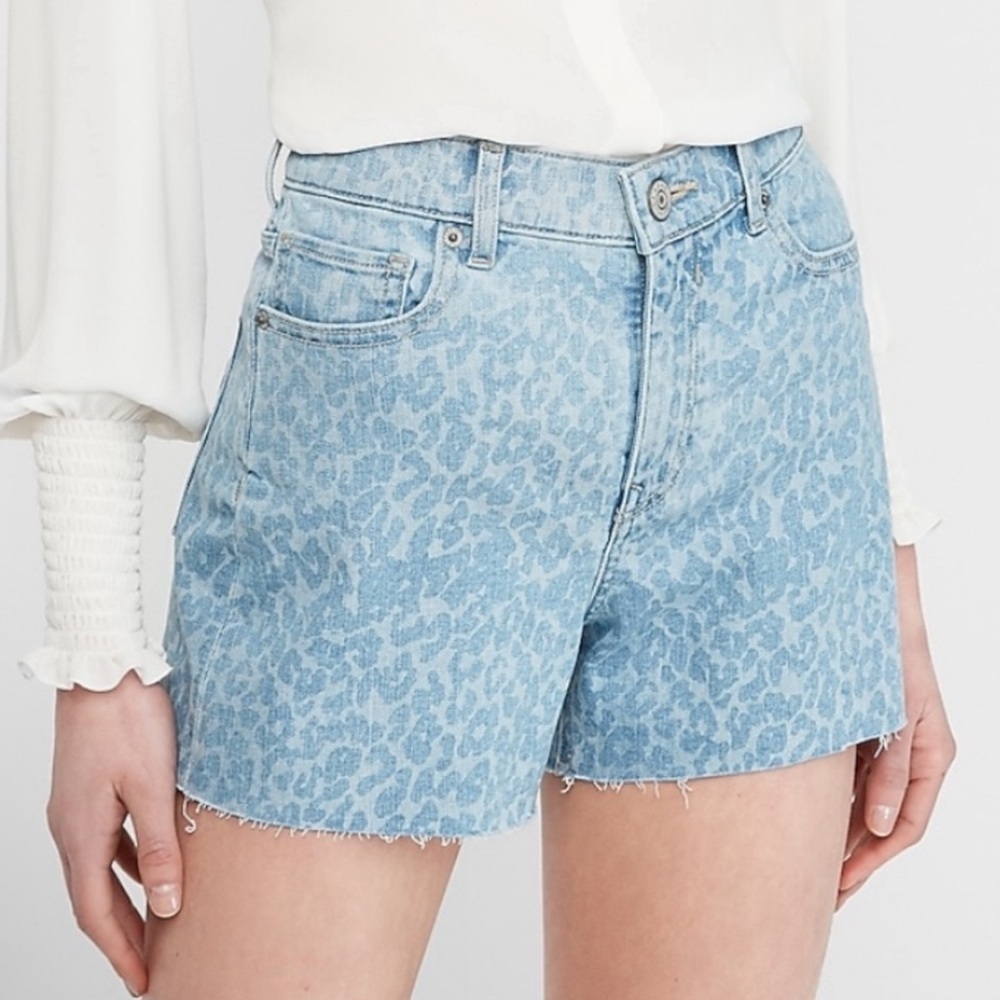 Express High Waisted Denim Jean Shorts 3” Leopard Print Women’s 6